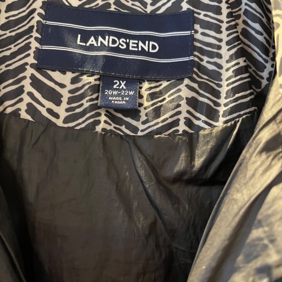 Lands End Women’s lightweight jacket 2X - Picture 2 of 2